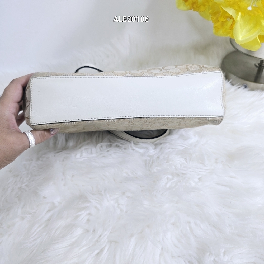 Coach Tan Crossbody Bag Versatile Design - Picture 8 of 14
